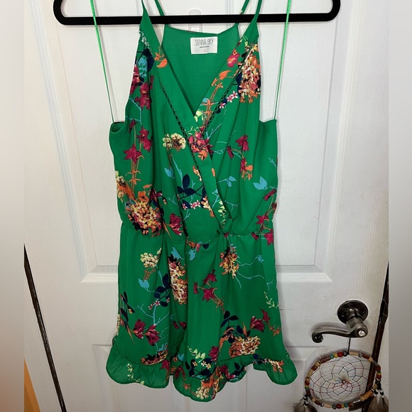 Floral Romper - Picture 1 of 2